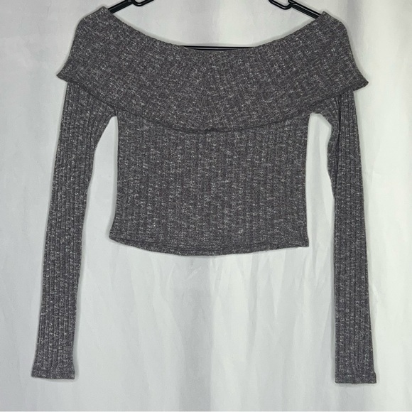 Urban Outfitters Off-Shoulder Sweater Gray Super Soft Double Layer Size Small - Picture 10 of 10